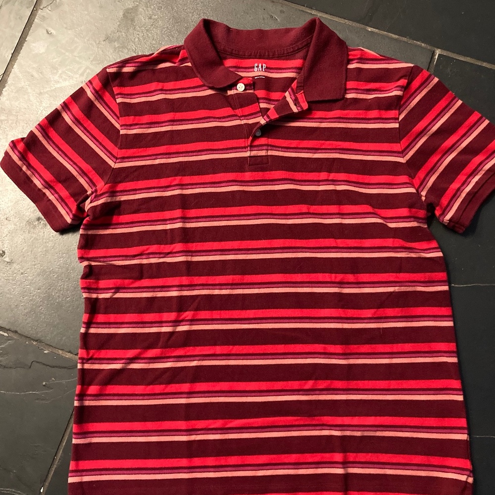 Red/Burgundy GAP Men’s Size Large Polo Shirt